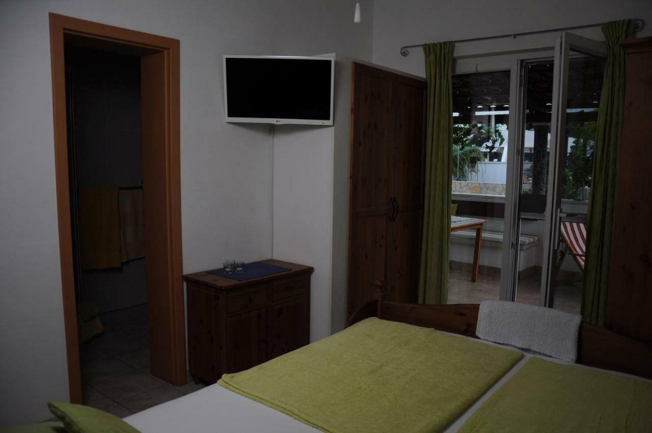 Villa Delfin Sutivan Esterno foto